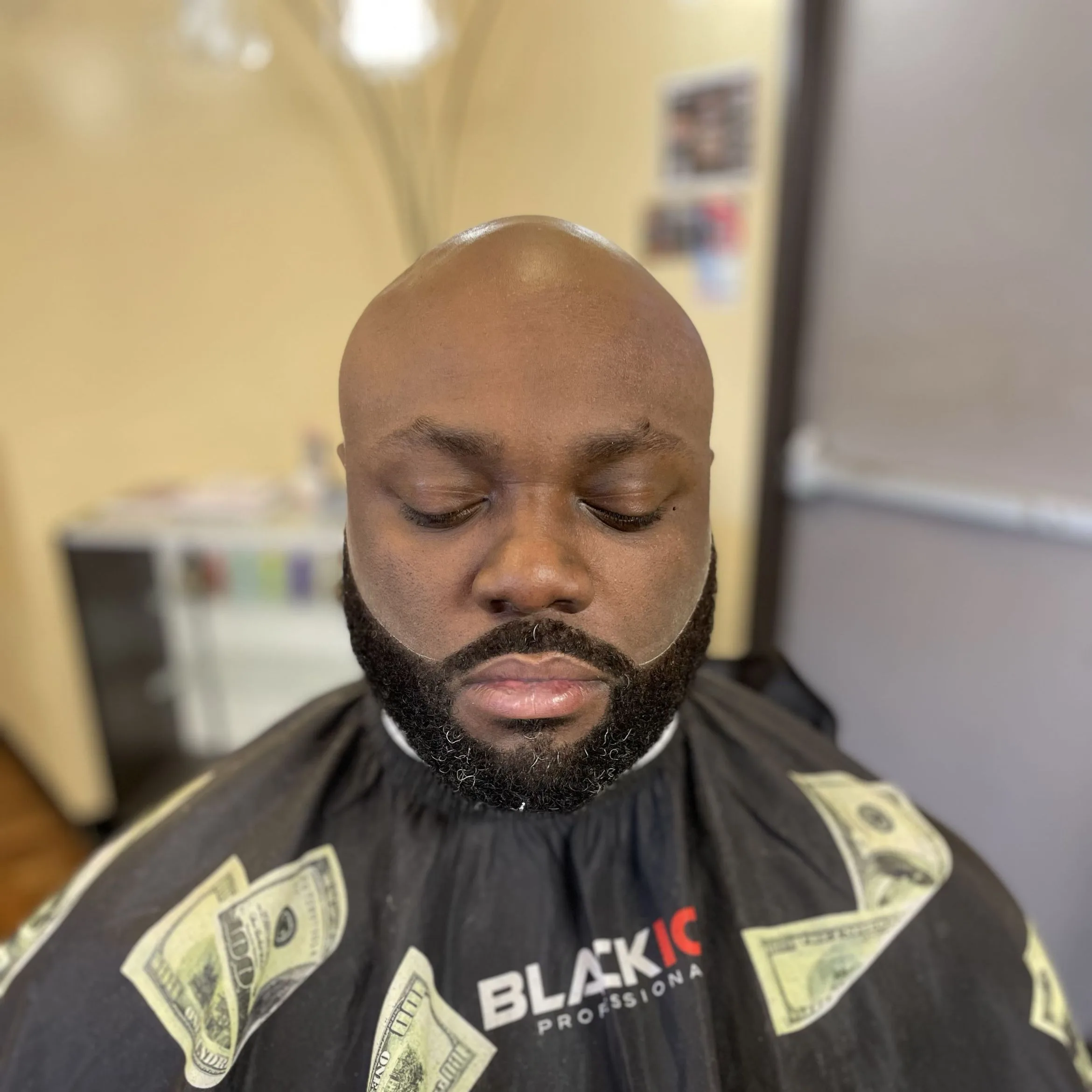 Edge Up/Beard shave 🧔🏻‍♂️ by Joe
