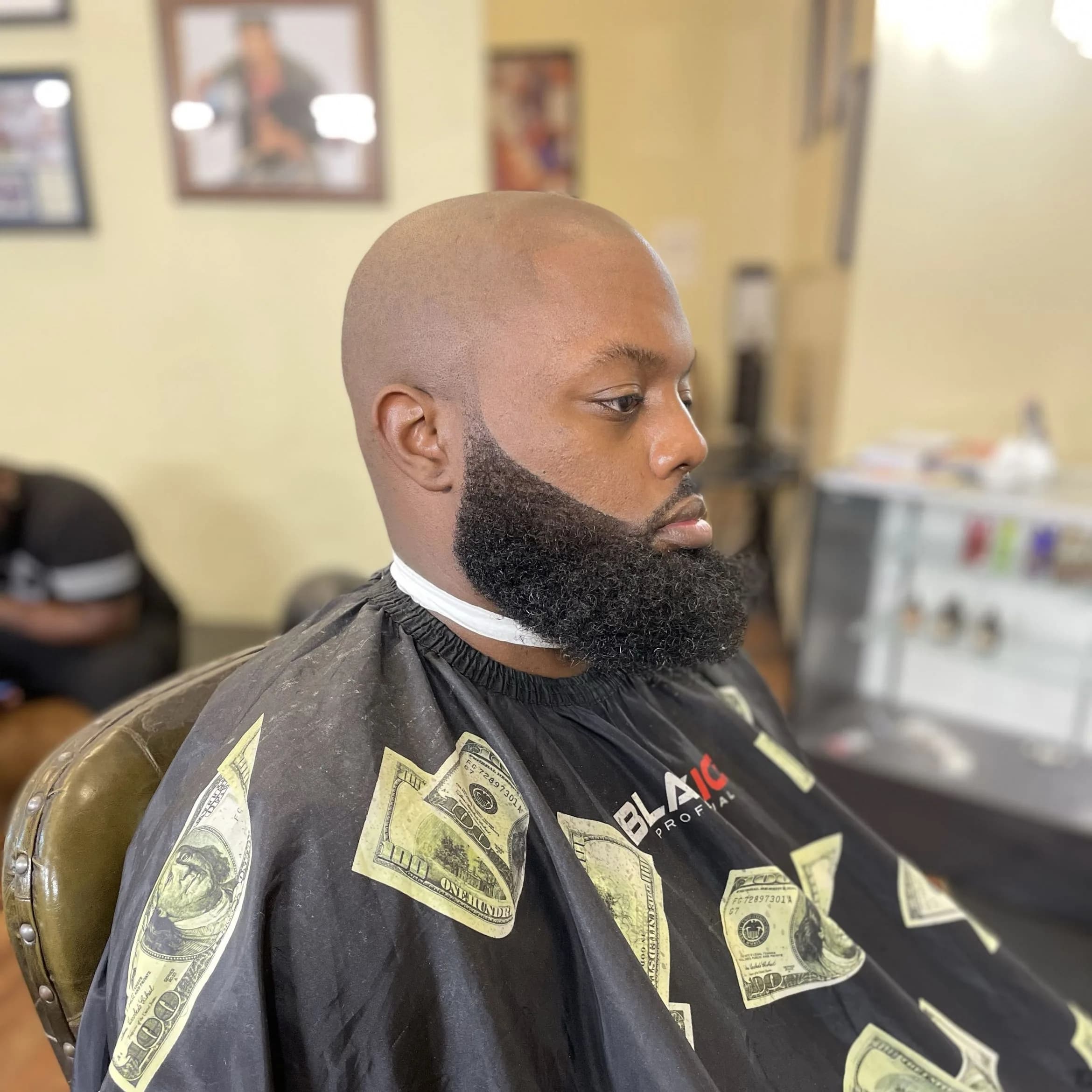 Edge Up/Beard shave 🧔🏻‍♂️ by Joe